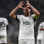 Sahne orkun kokcunun besiktas tur kapisini araladi Yw7bbzkc